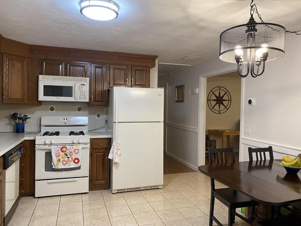 A Cozy Cape House Steps To Restaurants & Beaches ~1.4 Miles Down Scenic Roads Yarmouth Port Kültér fotó